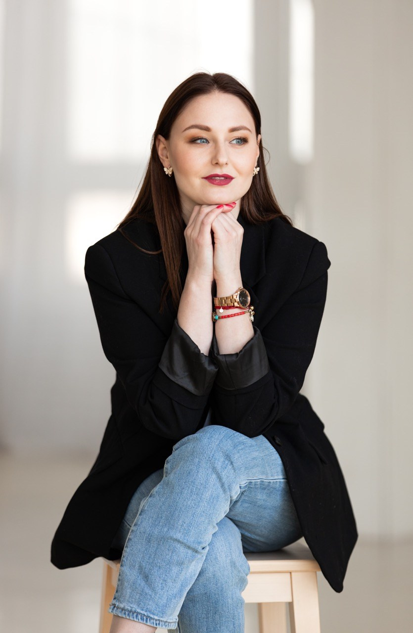 Dana Lišková - Business and Portrait photographer Prague - Brand Photographer Prague - Corporate portraits 