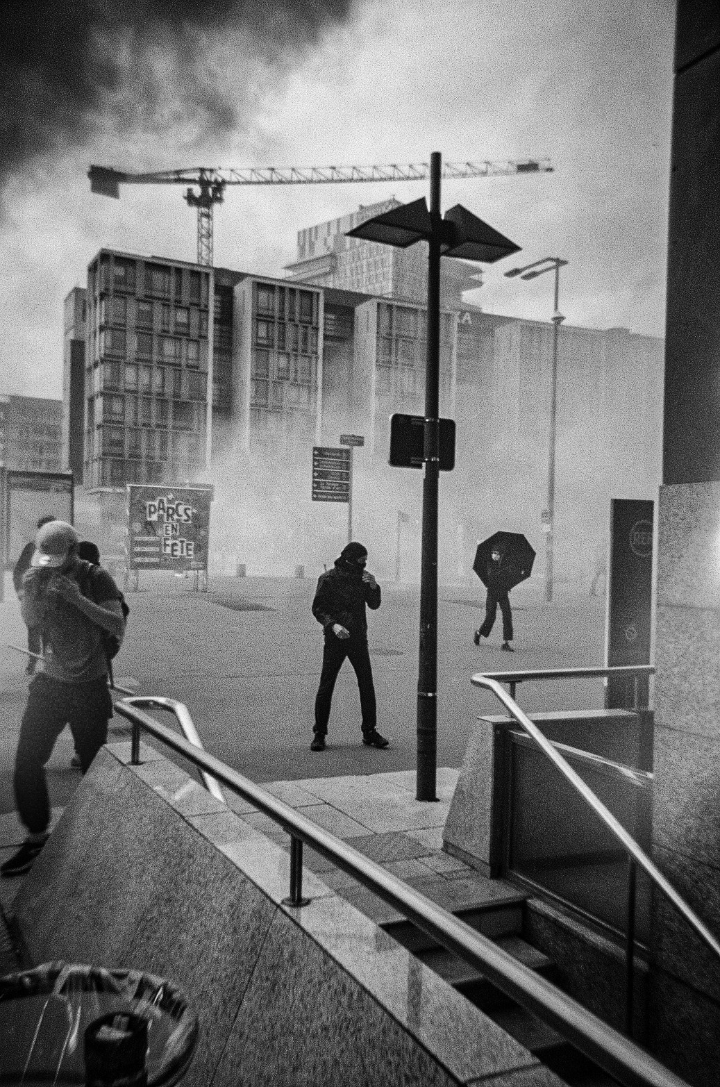 Nuage de fumée causé par les gaz des forces de l'ordre.