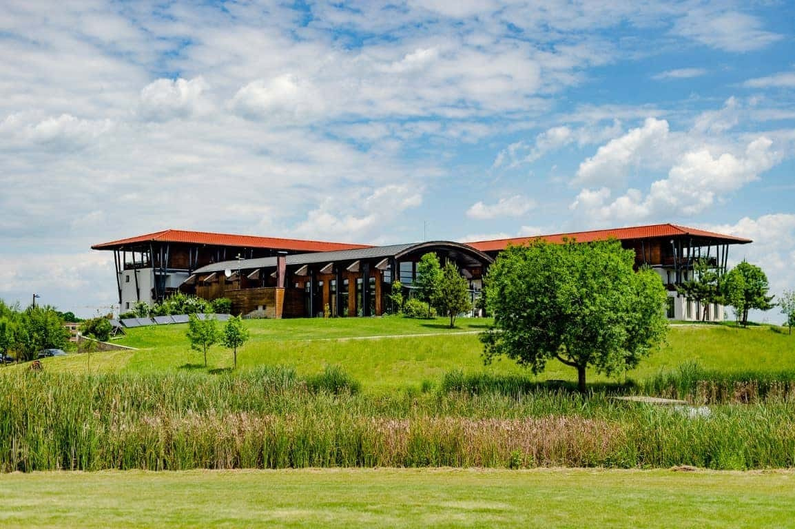 Casa Vlǎsia. Stefan Teodorescu — Fotograf de Nunta