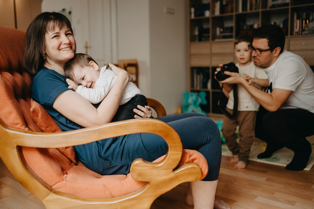 Porodicno fotografisanje kod kuce — Andjela, Lazar, Janko i Mihajlo. Deciji i porodicni fotograf u Beogradu Oksana Skendzic