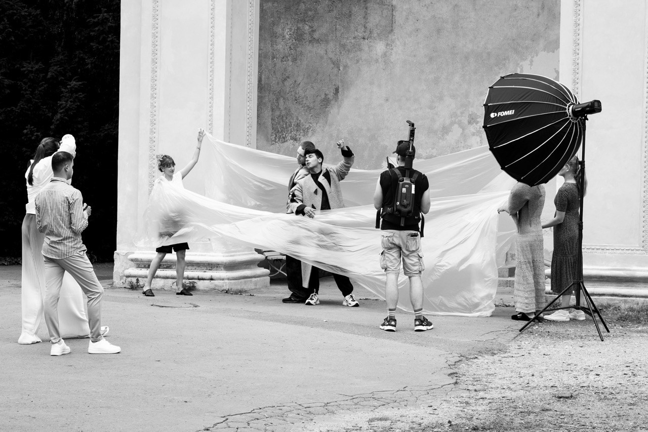 BACKSTAGE. Dana Lišková — Empathetic Photographer | Introspective Artist |Neurodivergent Coach | Founder of Artepy.cz