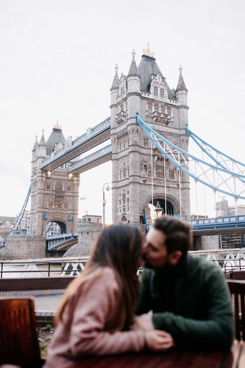 Photoshoot at Bank and Tower Bridge. LondonPhotoStory — Vacation Photographer in London