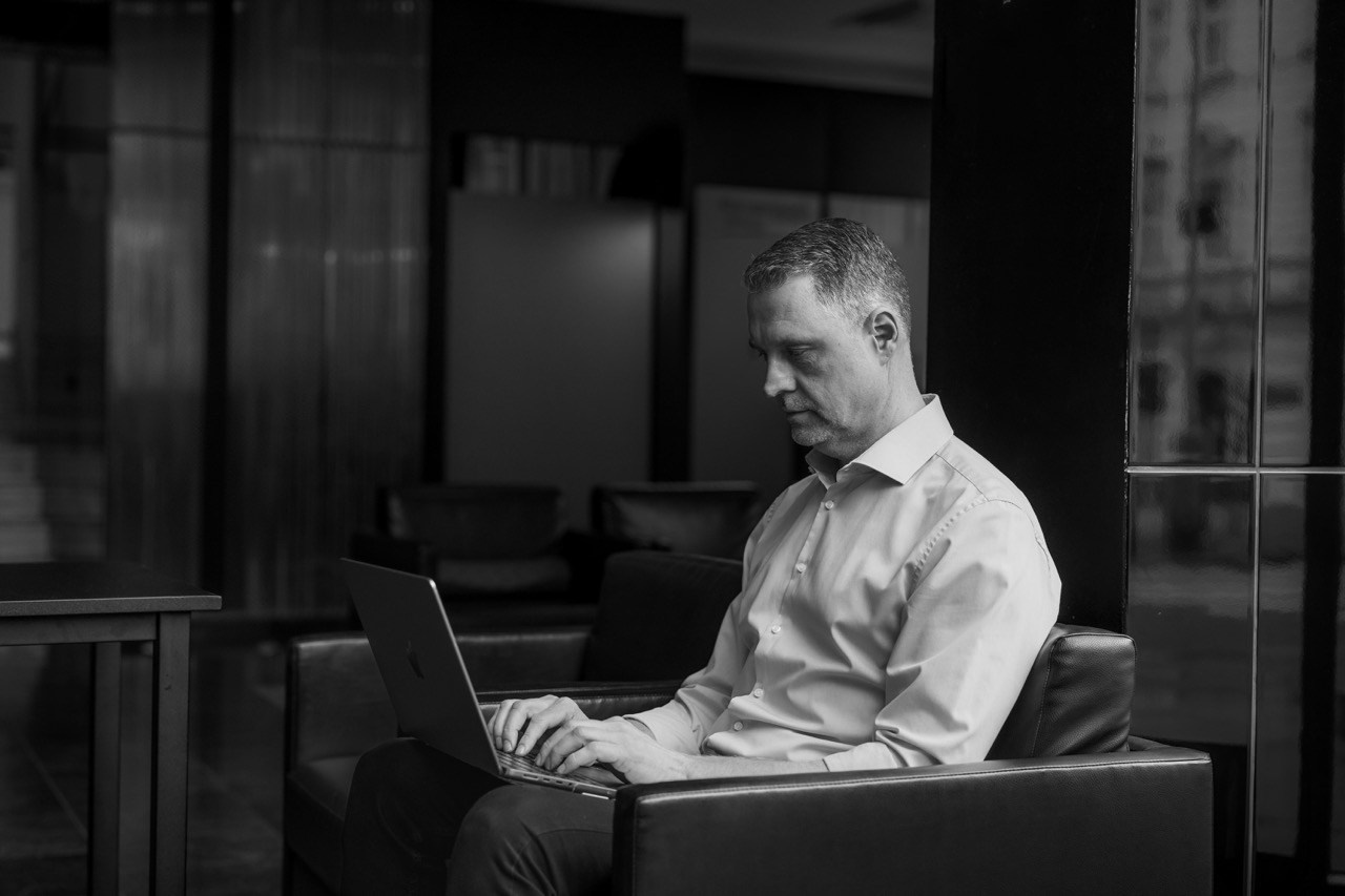 Dana Lišková - Business and Portrait photographer Prague - Brand Photographer Prague - Corporate portraits 