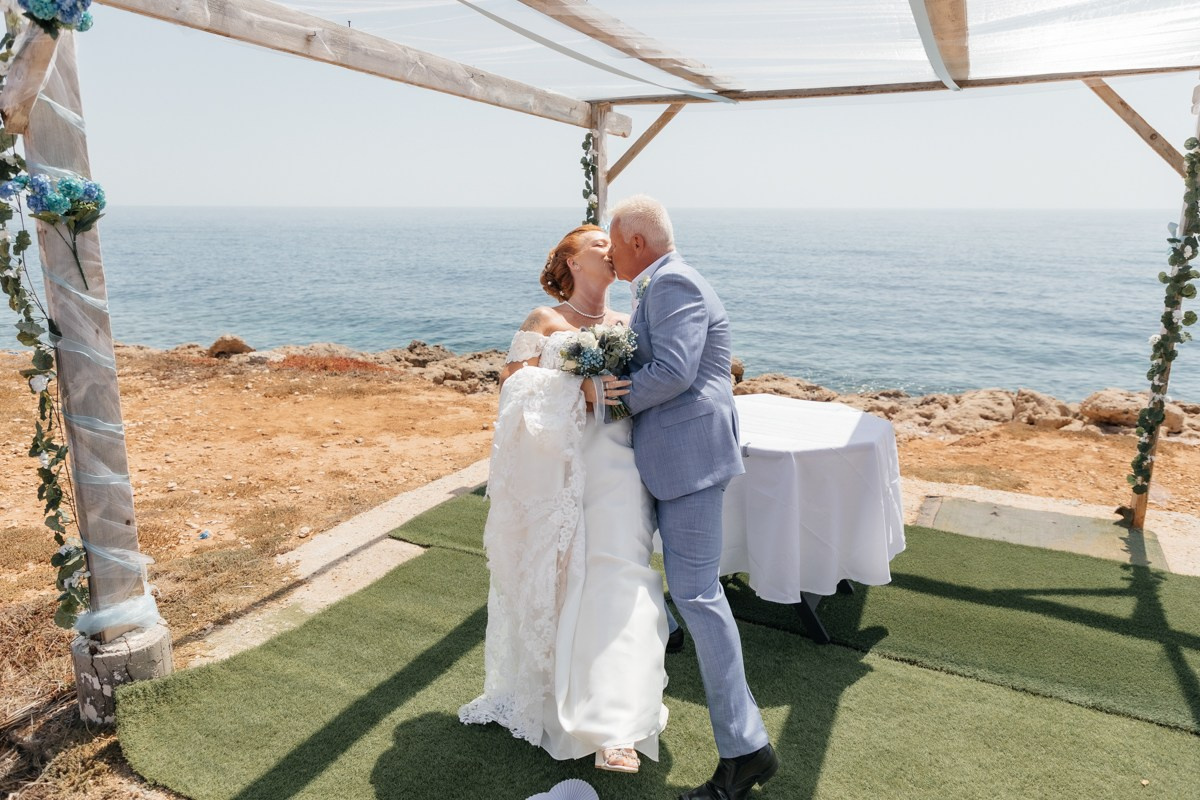 J & G Cyprus. Destination wedding photographer in Netherlands, Germany, Italy, Greece & Europe-Tina Yalova