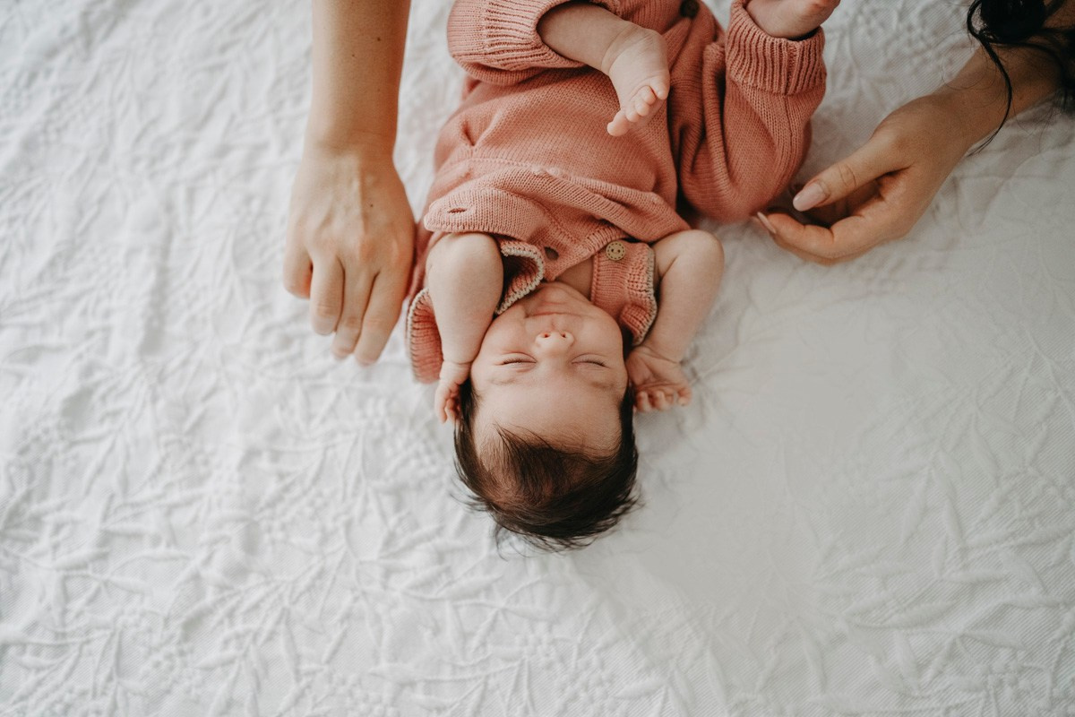 Latinka, Visnja i Konstantin / porodicno fotografisanje, fotografisanje bebe kod kuce. Deciji i porodicni fotograf u Beogradu Oksana Skendzic