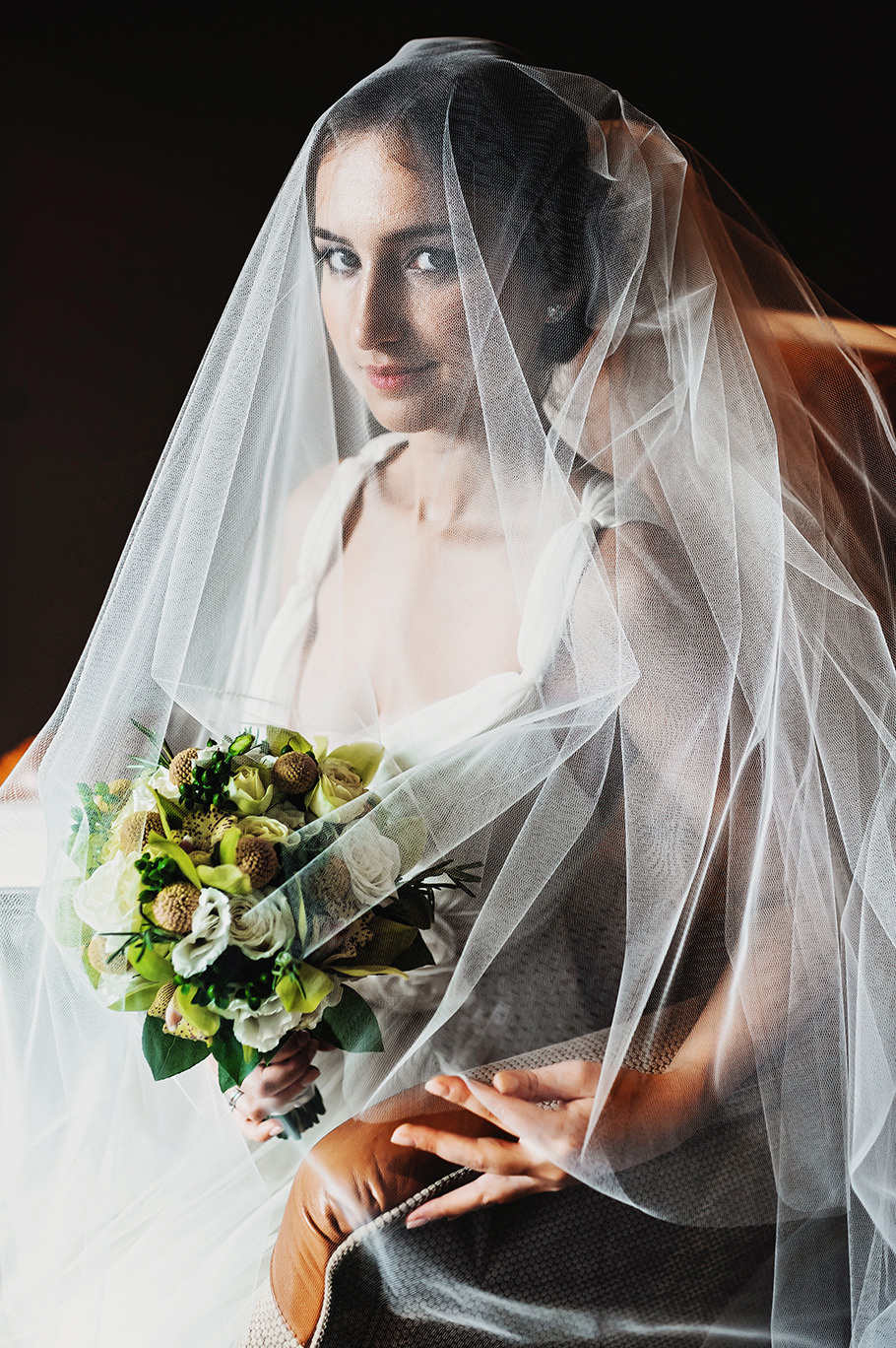 VICTORIA + VICTOR | CLASSY AND ELEGANT WEDDING. HOME