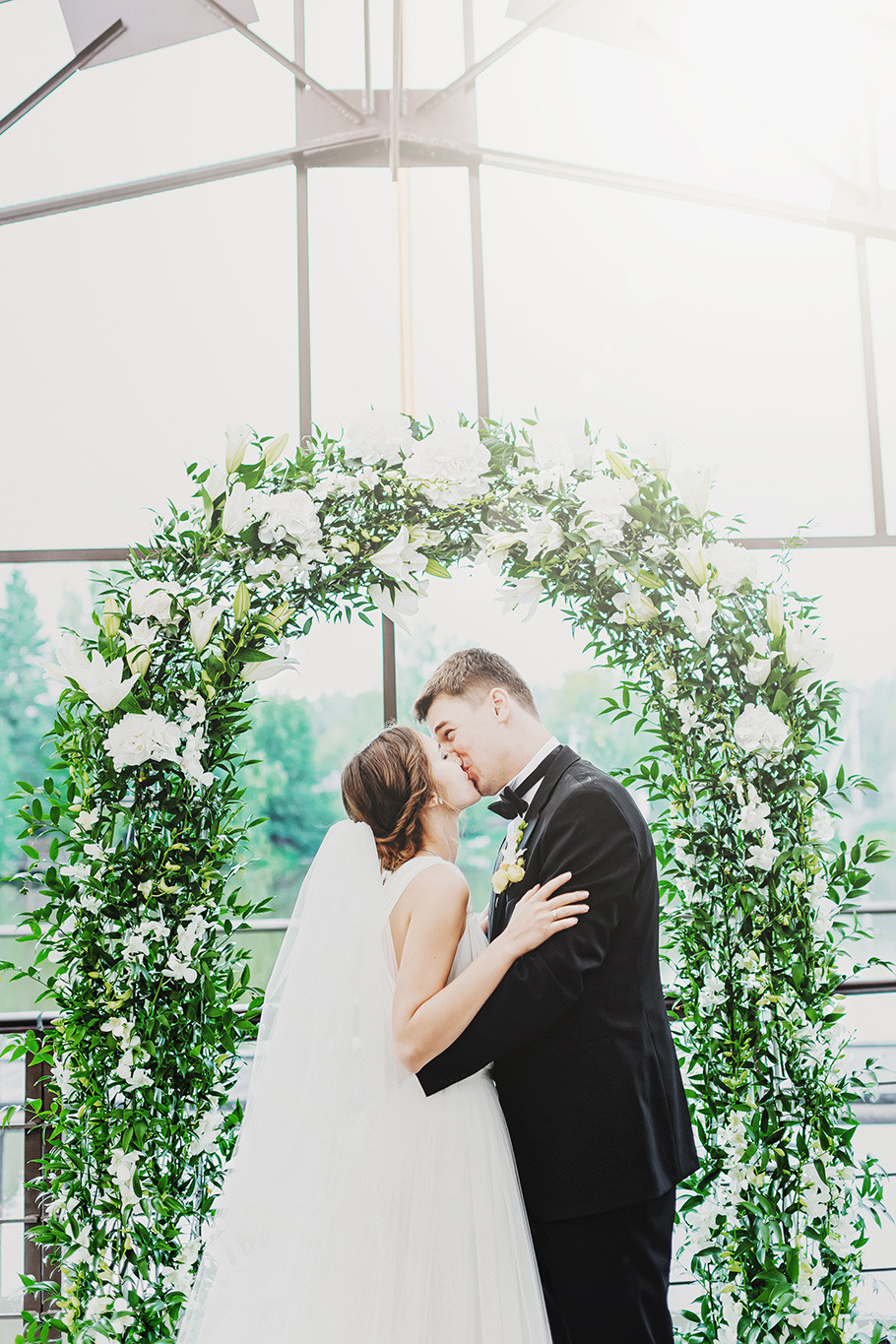 VICTORIA + VICTOR | CLASSY AND ELEGANT WEDDING. HOME