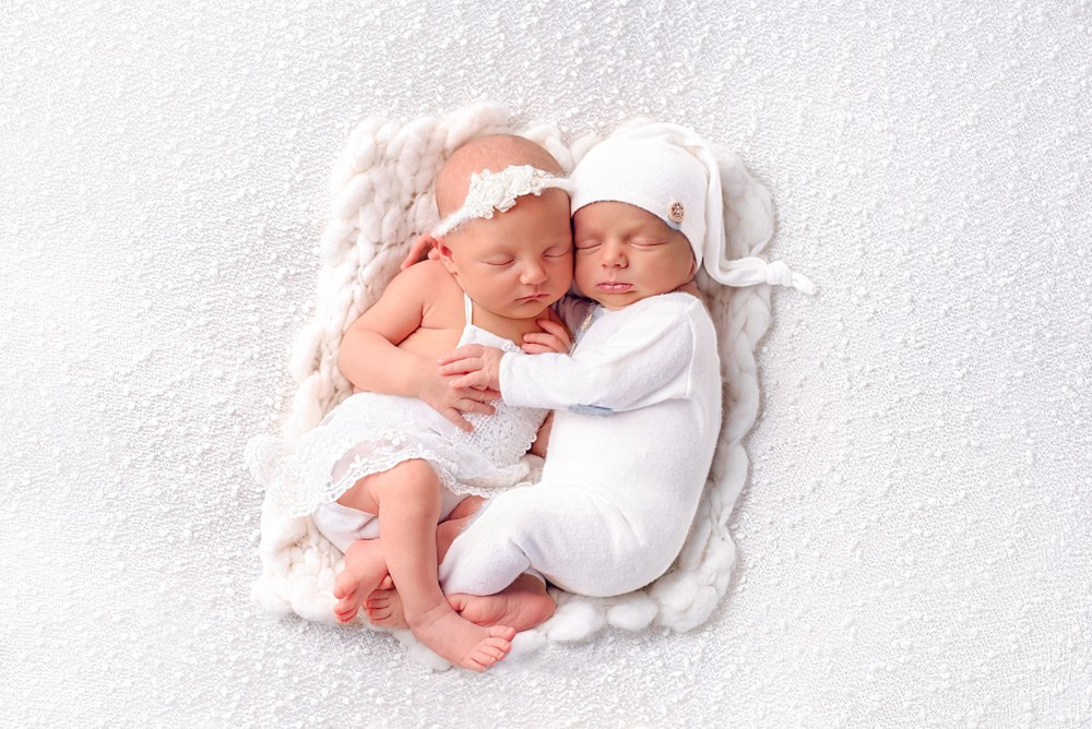 Sesja noworodkowa z rodzicami i rodzeństwem - Natalia Lucko