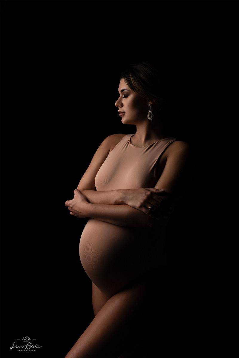 Schwanger Ulm, Schwanger Memmingen, Schwangerschaftsshooting Neu-Ulm, schwangerschaftsshooting ulm, schwangerschaftsshooting Göppingen, schwangerschaftsshooting Tübingen, schwangerschaftsshooting Reutlingen, schwangerschaftsshooting stuttgart, schwangerschaftsshooting Unter Teck, schwangerschaftsshooting Günzburg, schwangerschaftsshooting biberach an der Riss, schwangerschaftsshooting Münsingen, babybauch shooting ulm, babybauch shooting Göppingen, babybauch shooting Metzingen, babybauch shooting Neu-Ulm, babybauch shooting Stuttgart, babybauch shooting Münsingen, babybauch shooting Alb-Donau-Kreis, babybauch shooting  Bad Waldsee, babybauch shooting Laupheim, babybauch shooting Langenau, Geburt Ulm, Geburt Göppingen, Geburt Memmingen, Fotograf Ulm, Fotograf Stuttgart, Fotograf Memmingen, Fotograf Neu-Ulm, Fotograf Reutlingen, Fotograf Günzburg, Fotograf Tübingen, Fotograf Münsingen, Fotograf Ehingen, Studio Ulm, Studio Ehingen, Studio Stuttgart