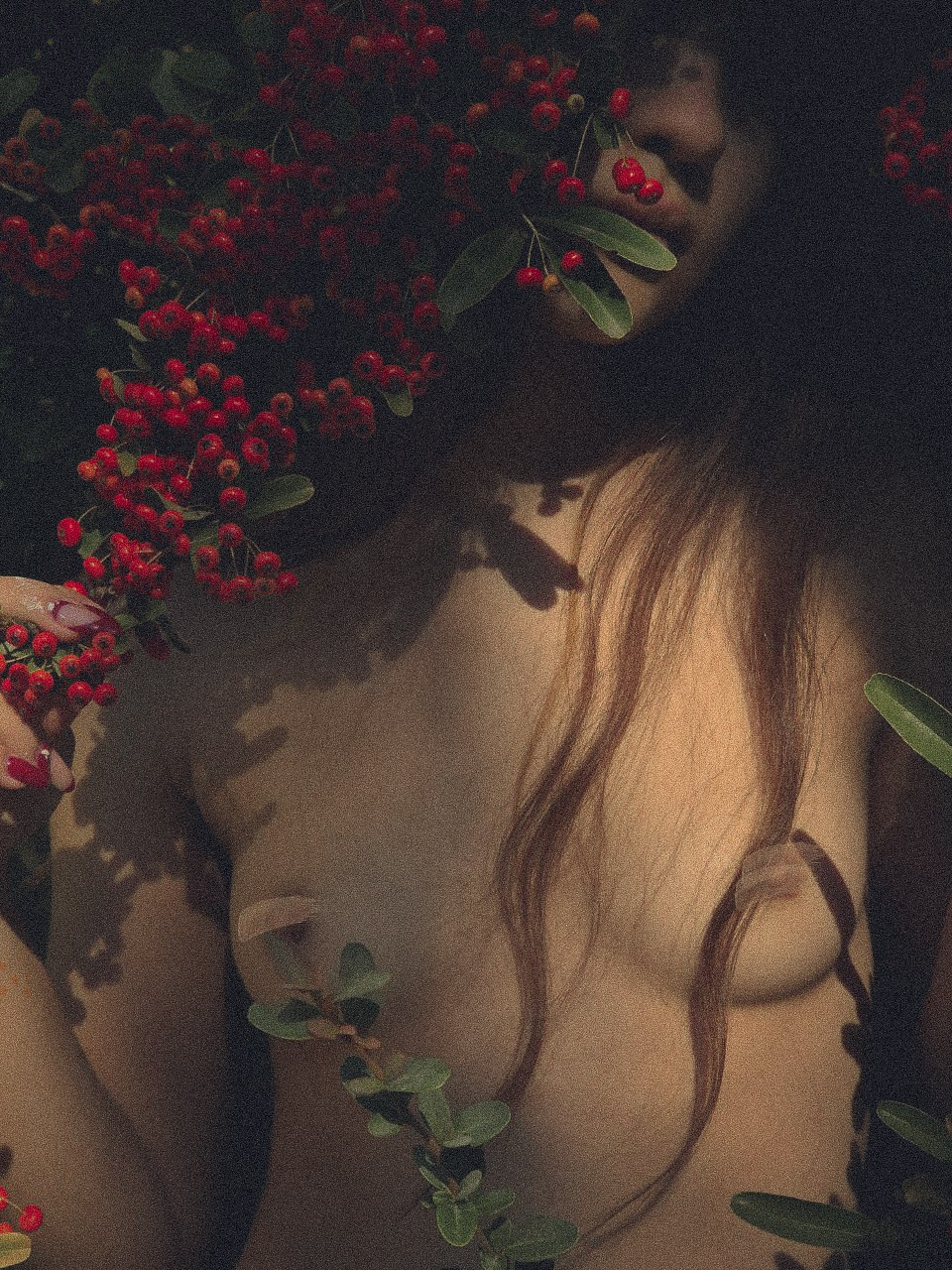 Photo nue sensuelle et tendre créative pour une fille en France et en Europe. Histoires d’amour, séances photos de famille et de mariage en France