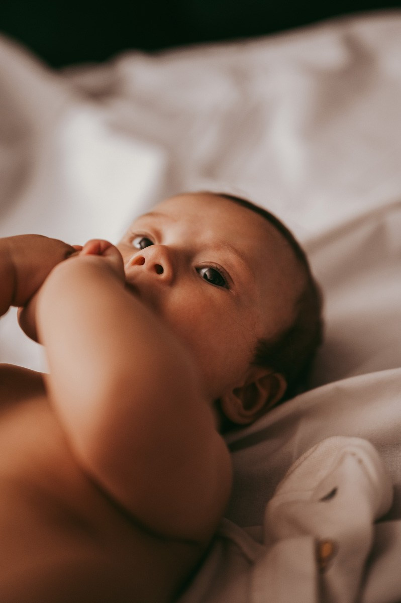 fotografisanje beba kod kuce, porodicno fotografisanje, fotografisanje dece, mama i beba, prve dane sa bebom, kozmetika za bebe, poklon za decu, soba za bebu, decija garderoba, majcinstvo, nega novorodjenceta, priprema za porodjaj, nega beba, dojenje