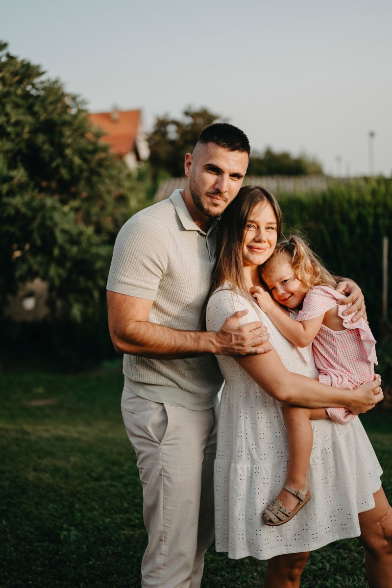 Jelena, Milos, Lena i Viktor / porodicno fotografisanje. Deciji i porodicni fotograf u Beogradu Oksana Skendzic