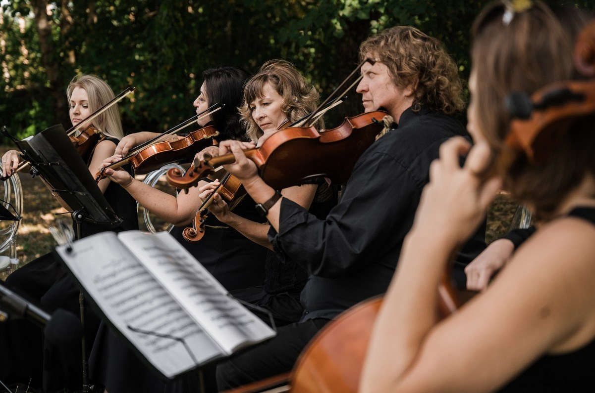 Minimalist couple portrait with clean framing