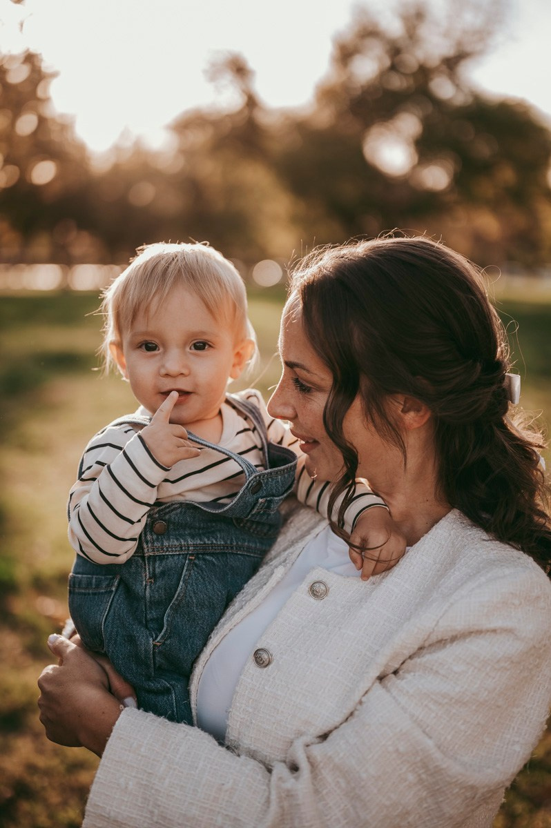 Aleksandra, Filip, Lion i Luka / PORODICNOFOTOGRAFISANJE napolju. Deciji i porodicni fotograf u Beogradu Oksana Skendzic