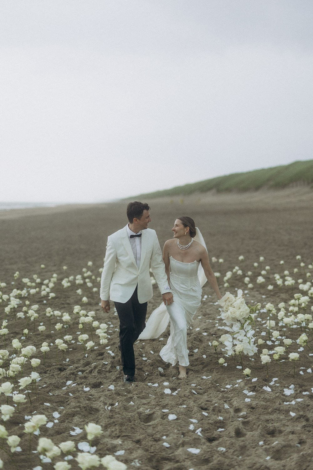 Hochzeit zu zweit am Meer Anastasia & Alex. Familien & Hochzeitfotografin Nadja Holzmann
