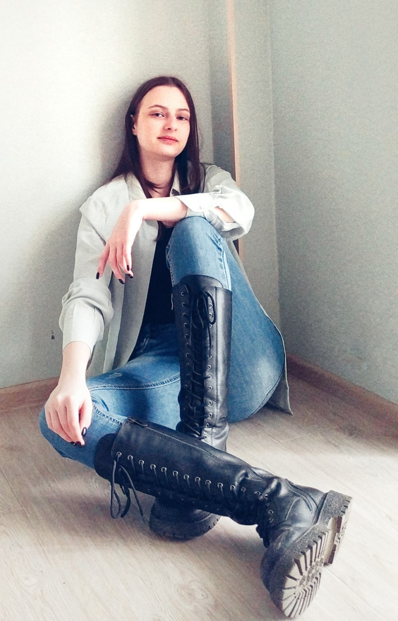 Portraits. Online/offline mobile photographer from Australia Olga Conacher