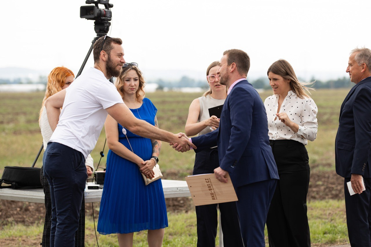 Dana Lišková - Eventová fotografka Praha - event fotografie - firemní akce - byznys portrét - korporátní fotografie 