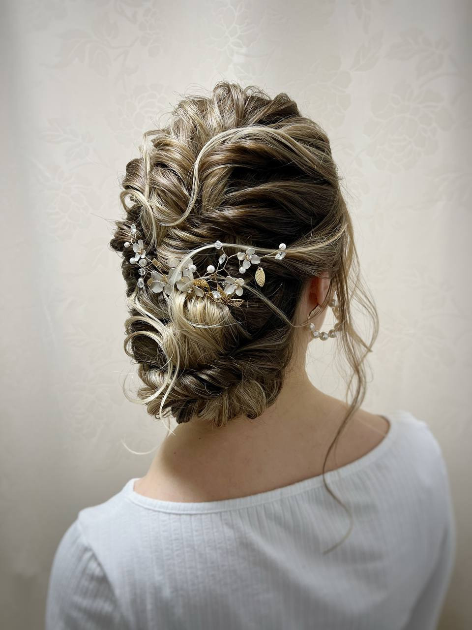 Haarstyling. Brautstylistin Irina, in Hamburg und Umgebung