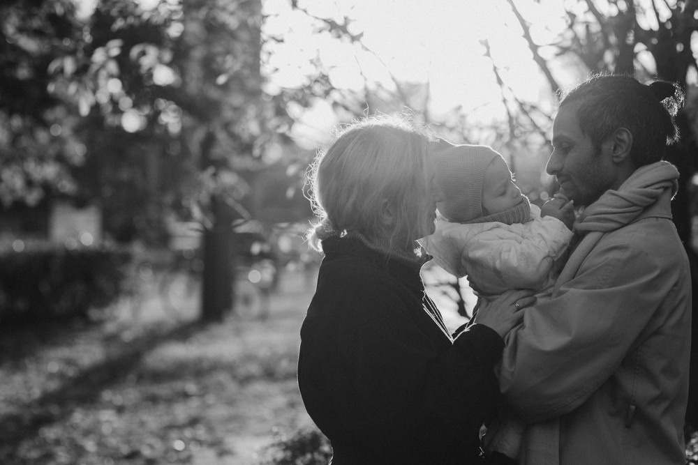 KLEINE FAMILIE AUS BERLIN. Familien & Hochzeitfotografin Nadja Holzmann