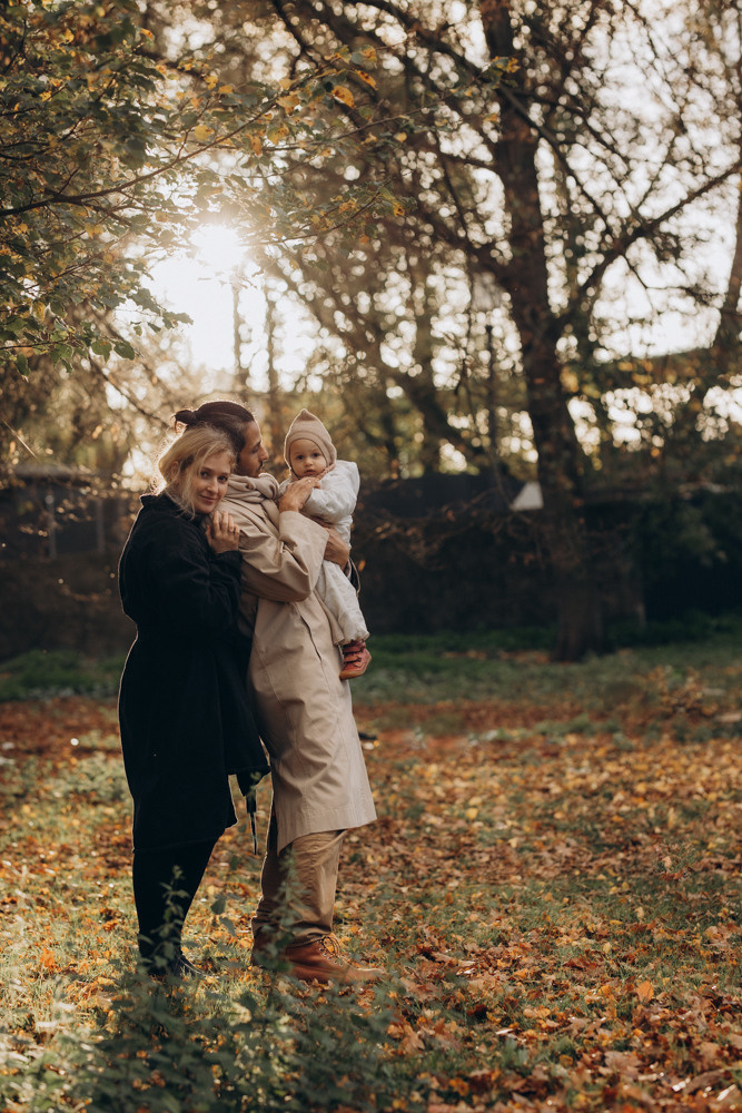 KLEINE FAMILIE AUS BERLIN. Familien & Hochzeitfotografin Nadja Holzmann