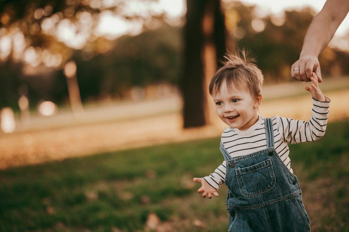 Aleksandra, Filip, Lion i Luka / PORODICNOFOTOGRAFISANJE napolju. Deciji i porodicni fotograf u Beogradu Oksana Skendzic