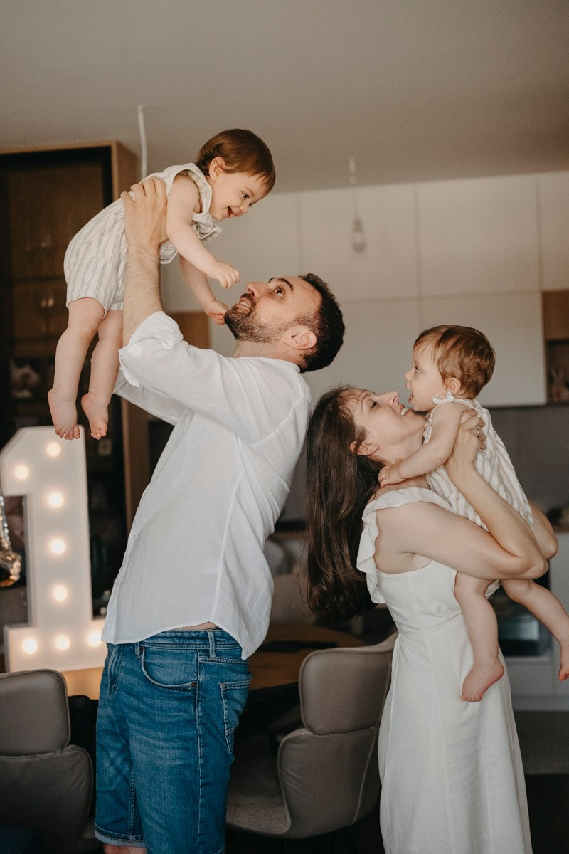 Dunjin i Vukanov 1. rodjendan / fotografisanje kod kuce. Deciji i porodicni fotograf u Beogradu Oksana Skendzic