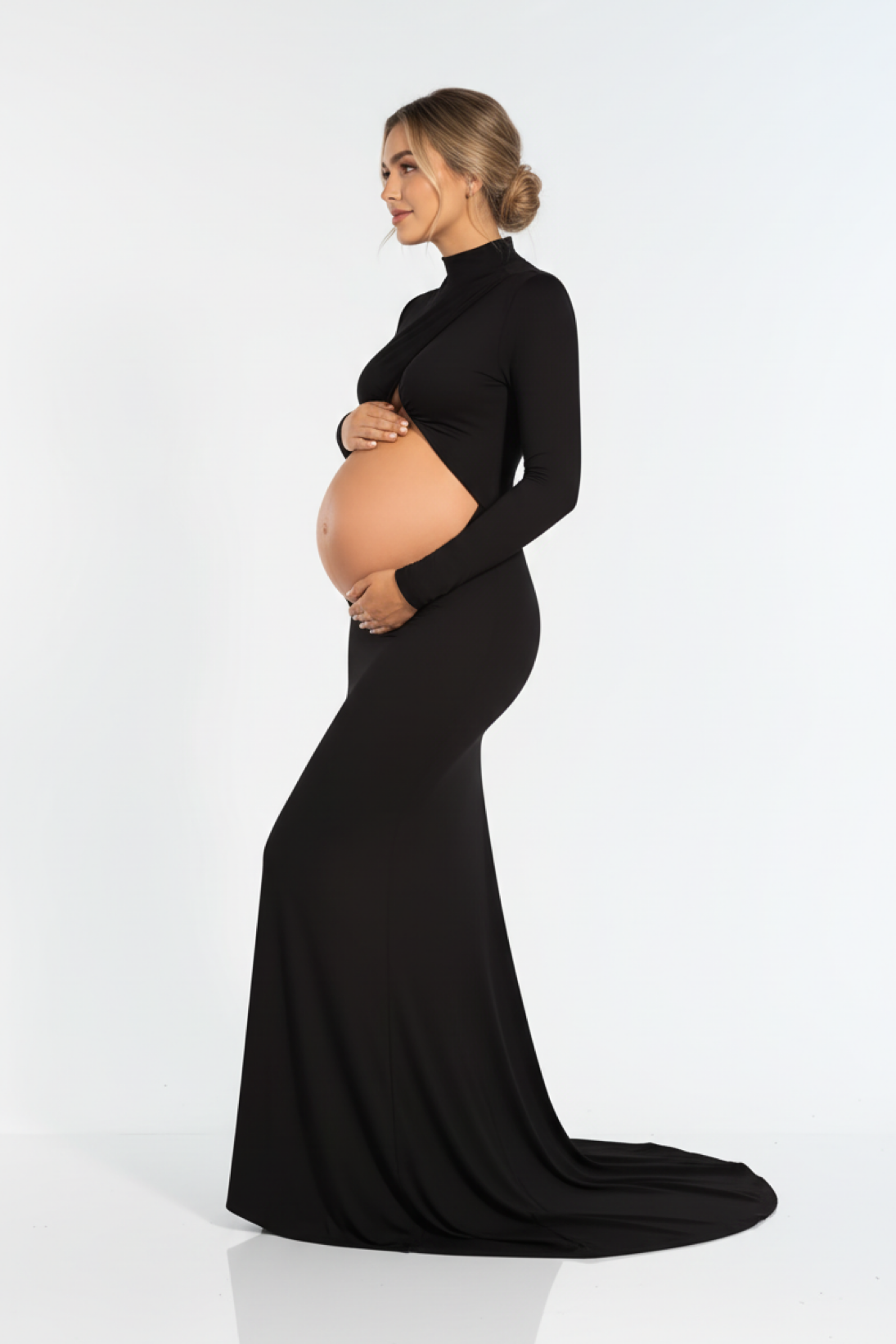 Maternity Wardrobe — Dresses Included for Your Session. Family & Maternity Photographer in Dresden Tatiana Mudryak