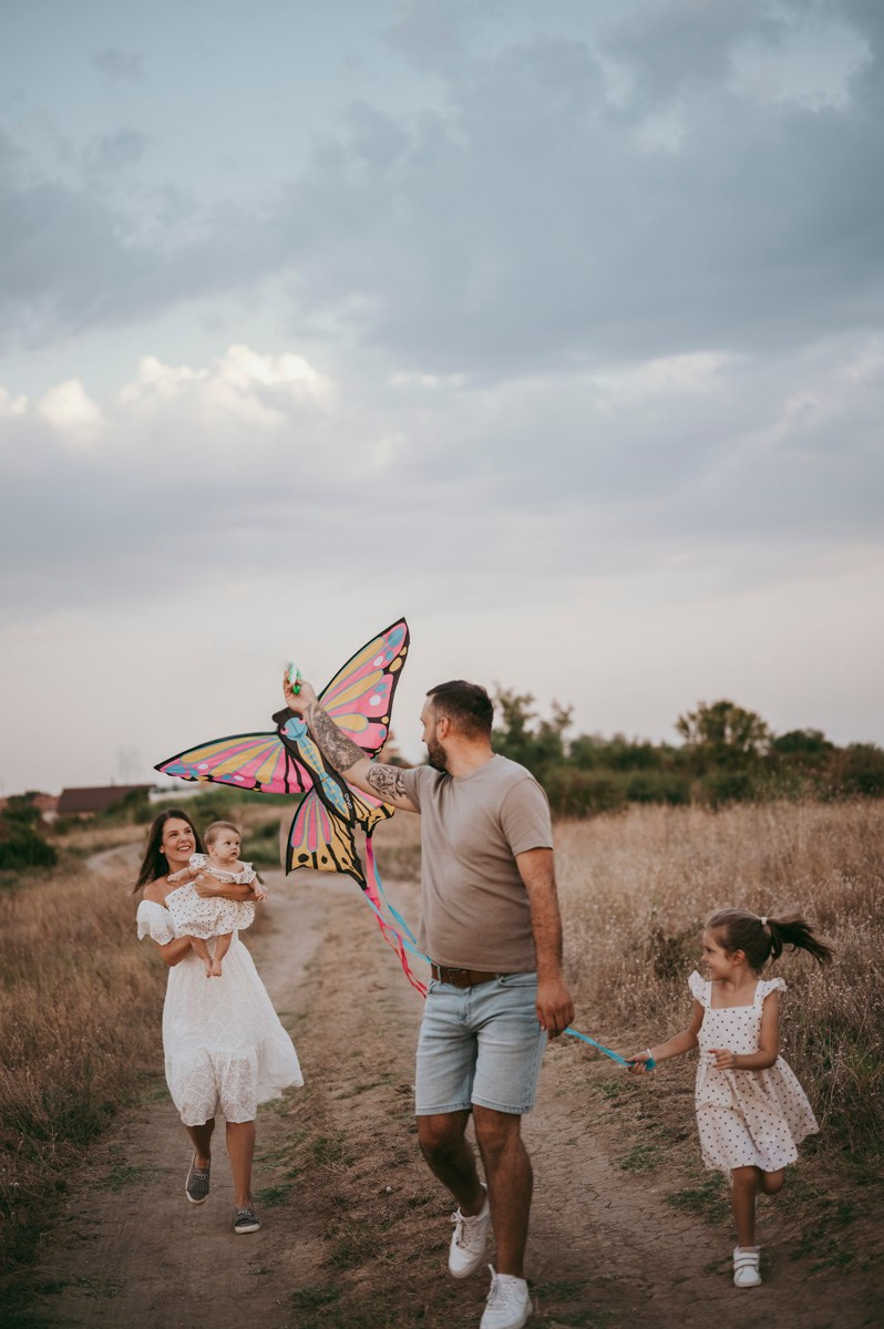 Sonja, Bojan, Nadja i Una / porodicno fotografisanje. Deciji i porodicni fotograf u Beogradu Oksana Skendzic