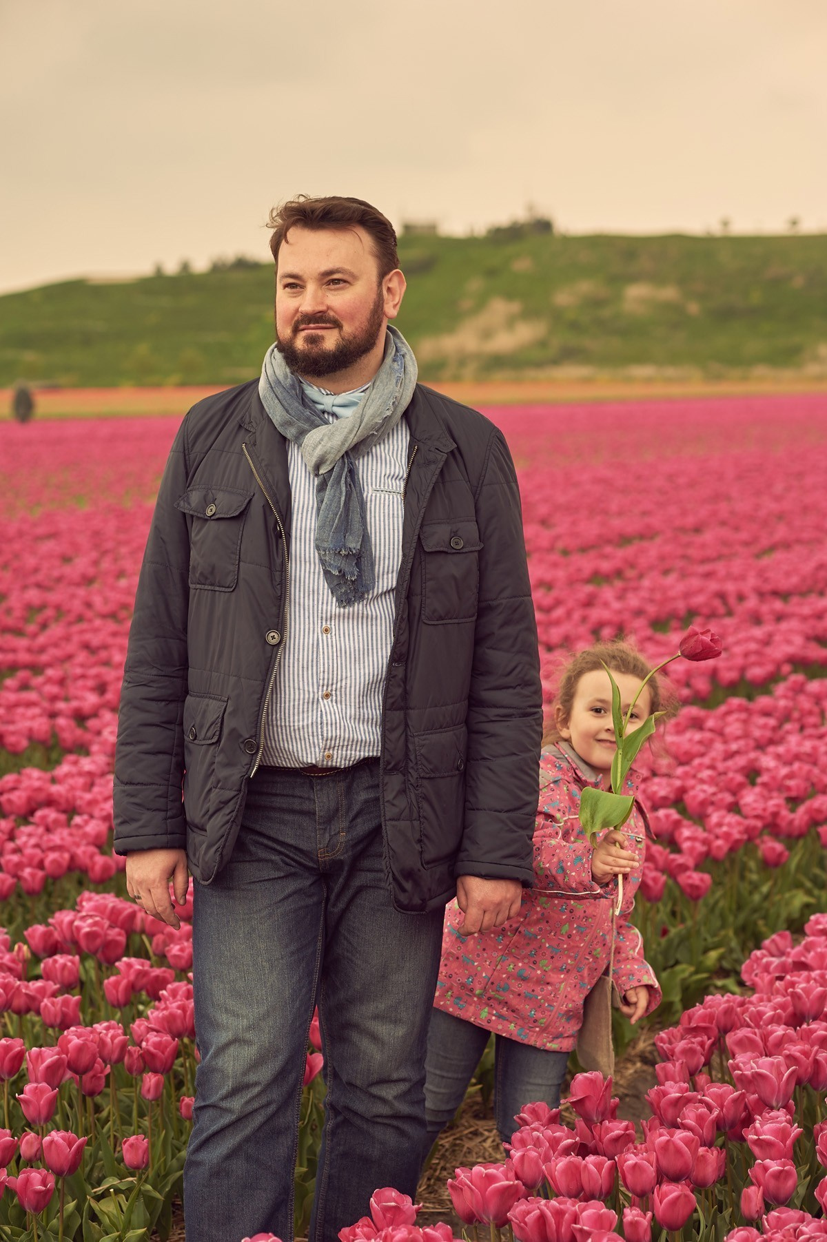 Family photoshoot in Keukenhof. Portret, trouw en familie fotograaf in Amsterdam en Almere