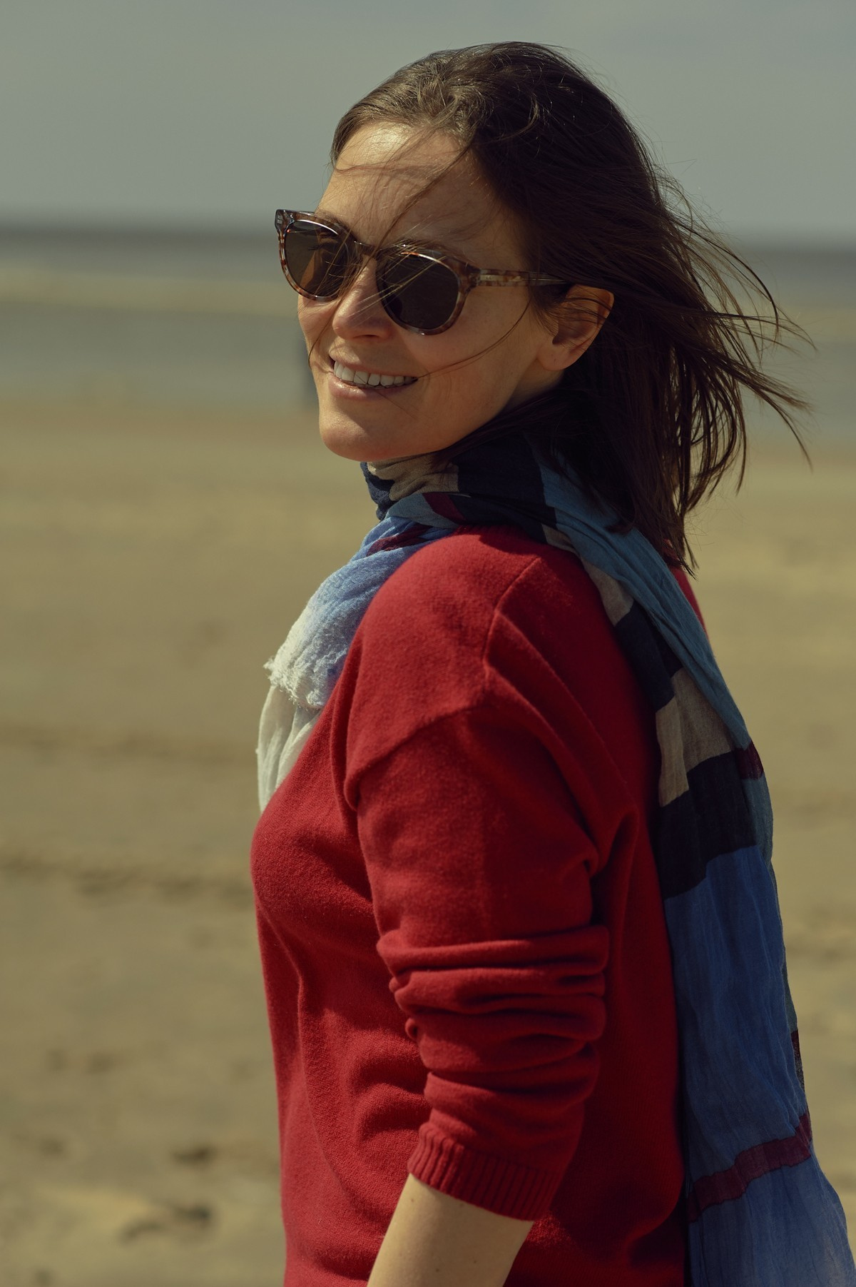 Family photoshoot at the beach. Portret, trouw en familie fotograaf in Amsterdam en Almere