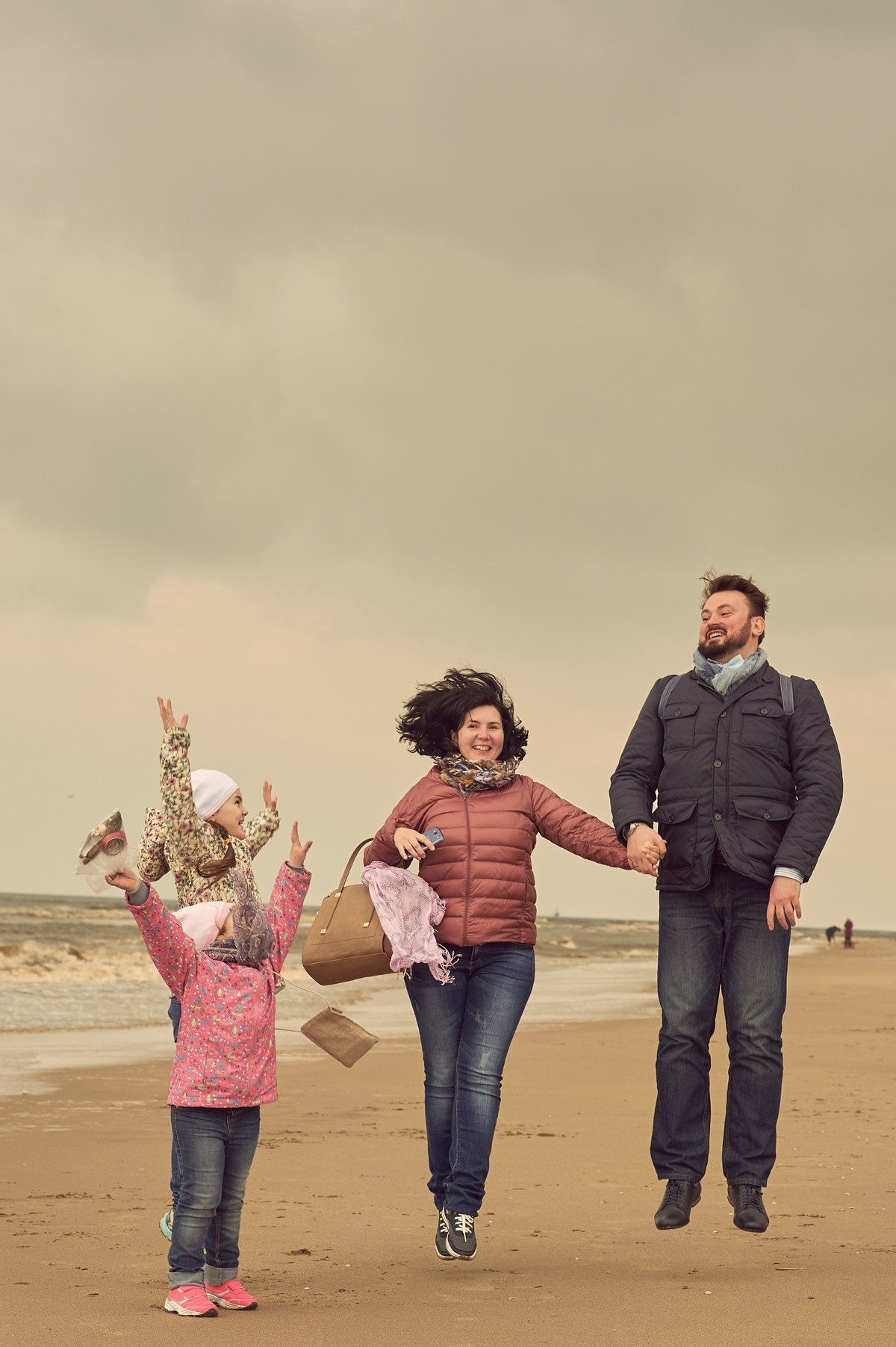 Family photoshoot in Keukenhof. Portret, trouw en familie fotograaf in Amsterdam en Almere