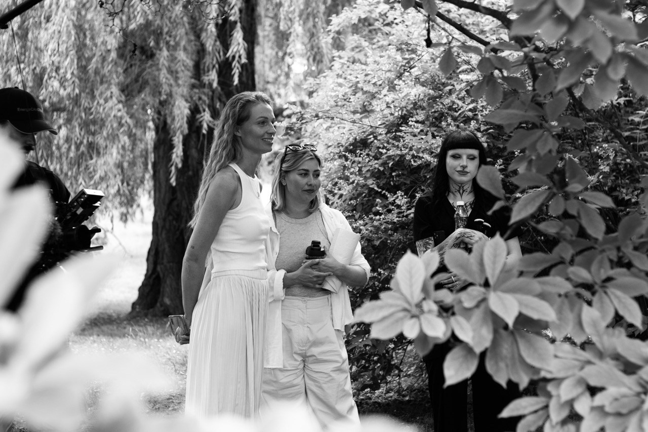 BACKSTAGE. Dana Lišková — Empathetic Photographer | Introspective Artist |Neurodivergent Coach | Founder of Artepy.cz