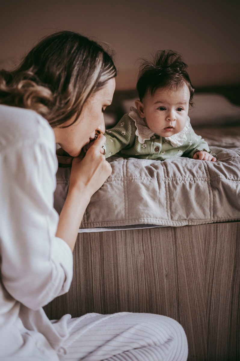 Katarina, Marko i Elena / porodicno fotografisanje kod kuce. Deciji i porodicni fotograf u Beogradu Oksana Skendzic