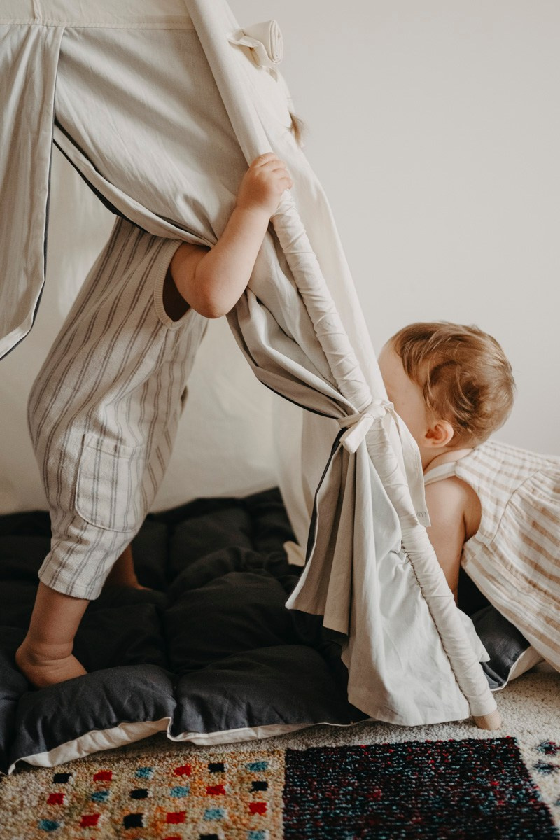 Dunjin i Vukanov 1. rodjendan / fotografisanje kod kuce. Deciji i porodicni fotograf u Beogradu Oksana Skendzic