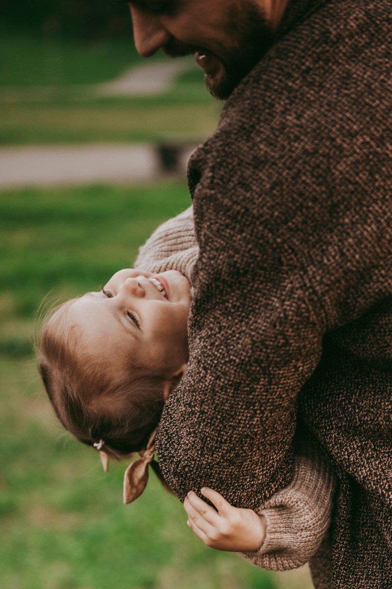 Anastasija, Aleksej i Agata / porodicno fotografisanje napolju. Deciji i porodicni fotograf u Beogradu Oksana Skendzic