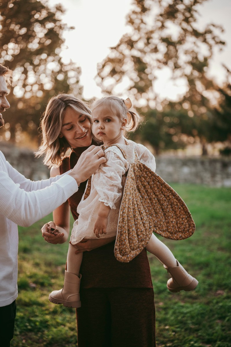 Anastasija, Aleksej i Agata / porodicno fotografisanje napolju. Deciji i porodicni fotograf u Beogradu Oksana Skendzic