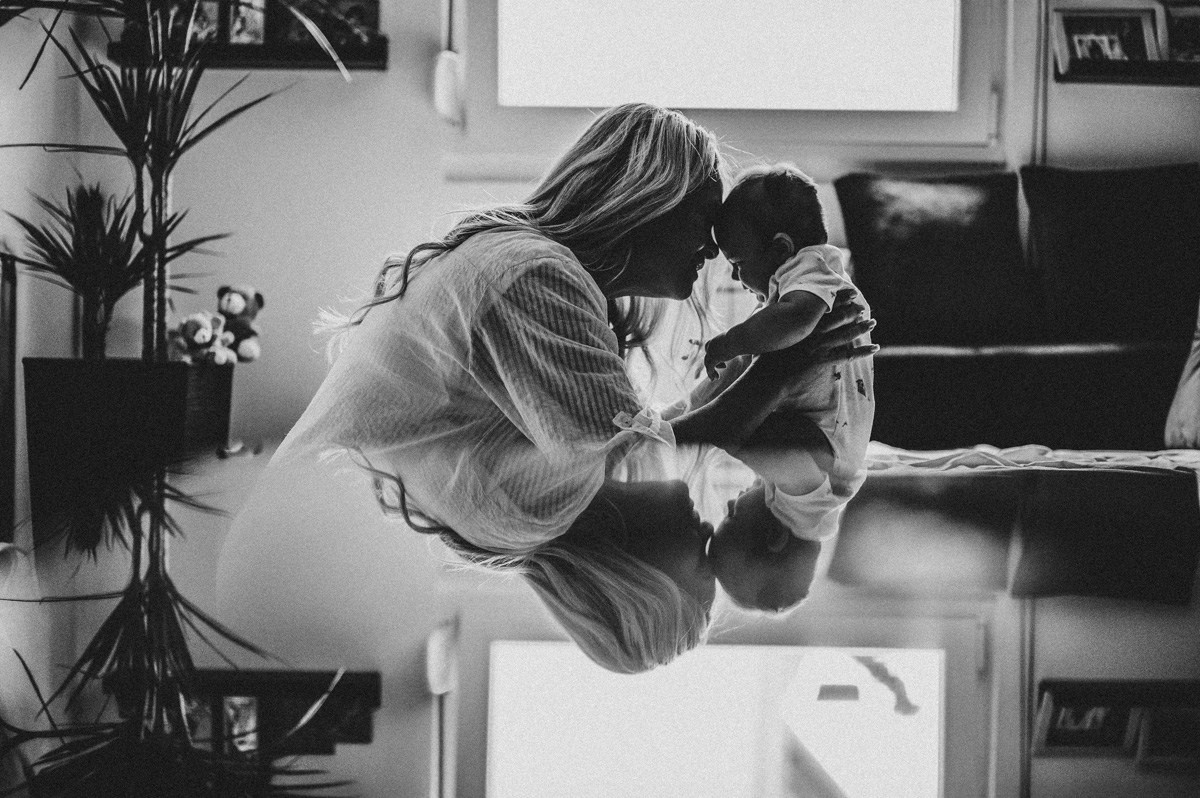 fotografisanje beba kod kuce, porodicno fotografisanje, fotografisanje dece, mama i beba, prve dane sa bebom, kozmetika za bebe, poklon za decu, soba za bebu, decija garderoba, majcinstvo, nega novorodjenceta, priprema za porodjaj, nega beba, dojenje