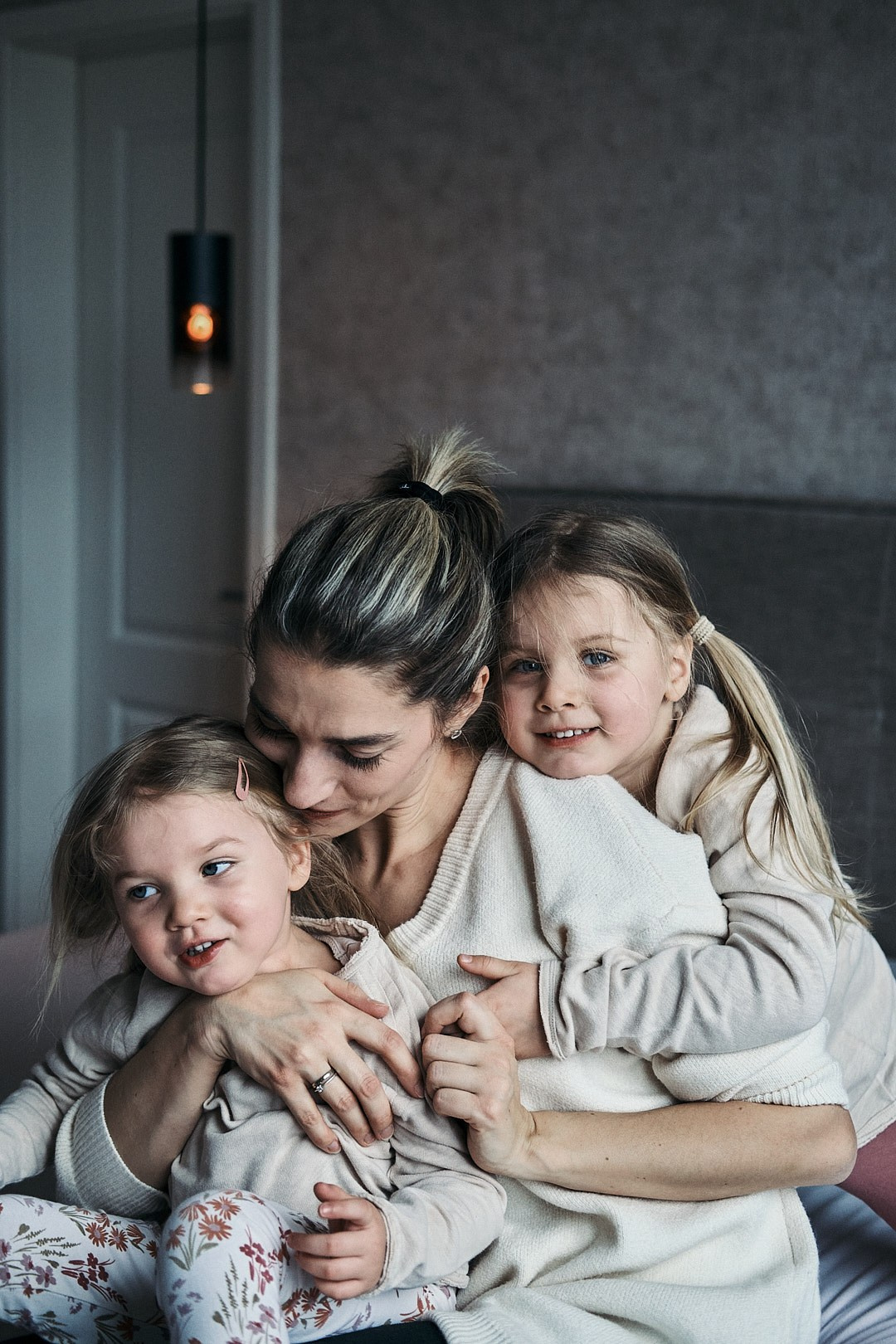 Felicitas & ihre Töchter. Valeriya Rudolph: Familien & Business Fotografin aus Karlsruhe