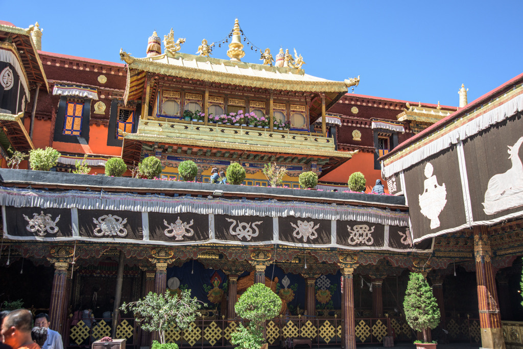 Lhasa, Tibet. Bojana Žuža, photographer in Belgrade, Serbia