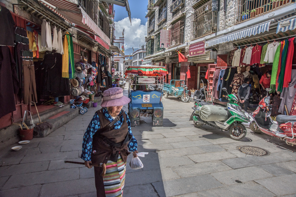 Lhasa, Tibet. Bojana Žuža, photographer in Belgrade, Serbia