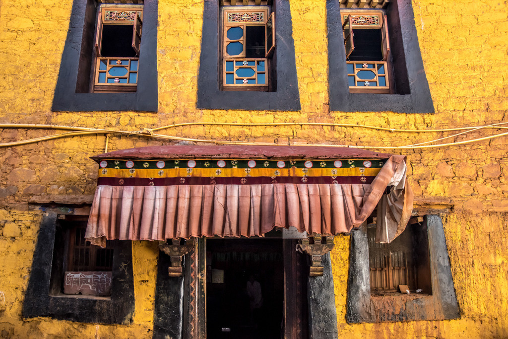 Lhasa, Tibet. Bojana Žuža, photographer in Belgrade, Serbia