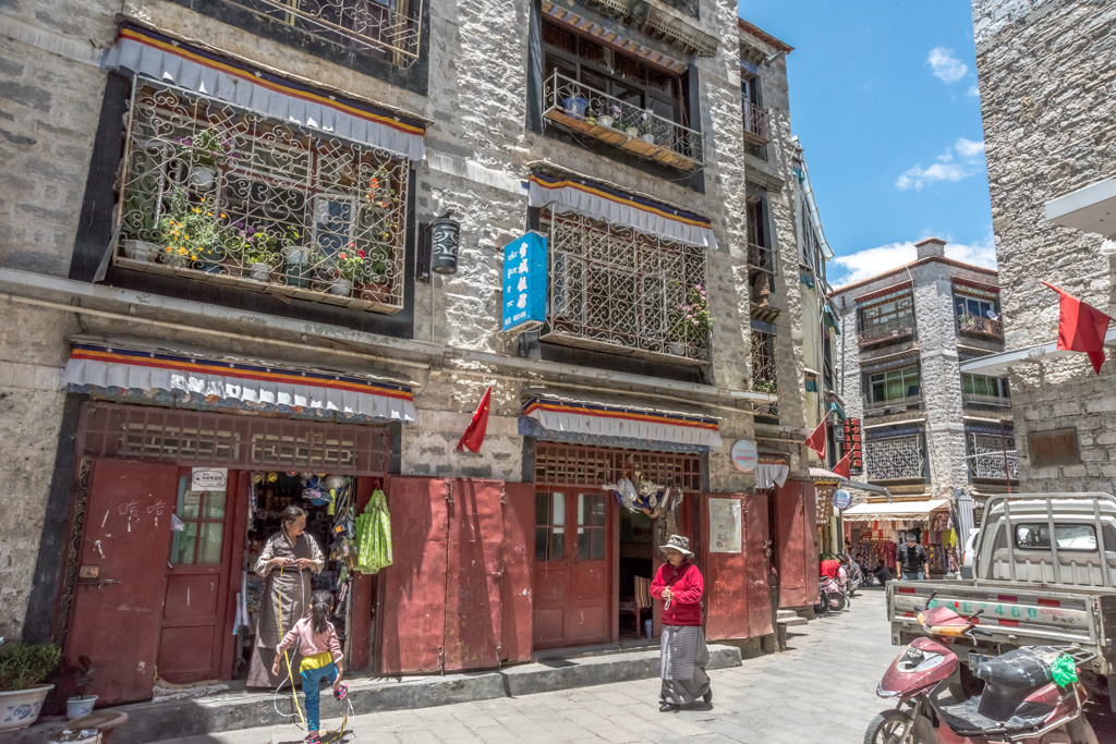 Lhasa, Tibet. Bojana Žuža, photographer in Belgrade, Serbia