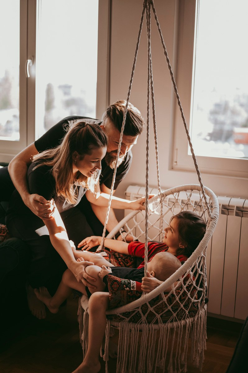 Dobro dosao, Jakove / porodicno fotografisanje kod kuce. Deciji i porodicni fotograf u Beogradu Oksana Skendzic