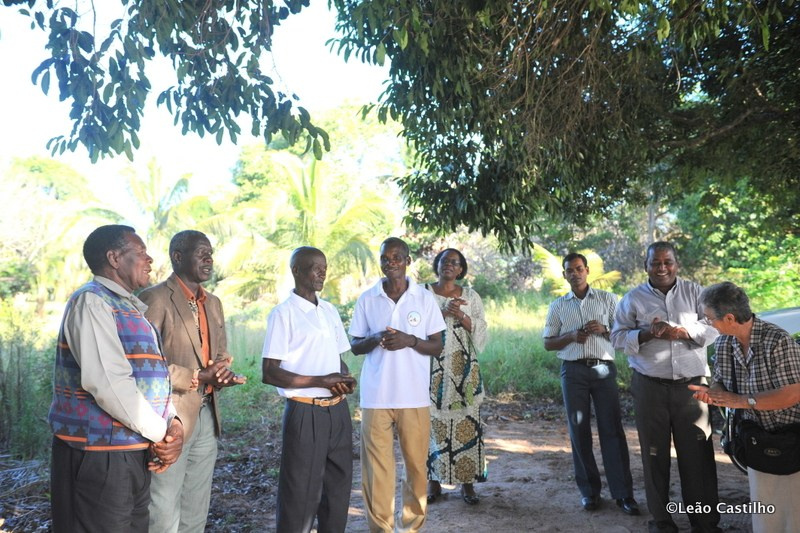 Photos of volunteer work in Mozambique. Simbahalu
