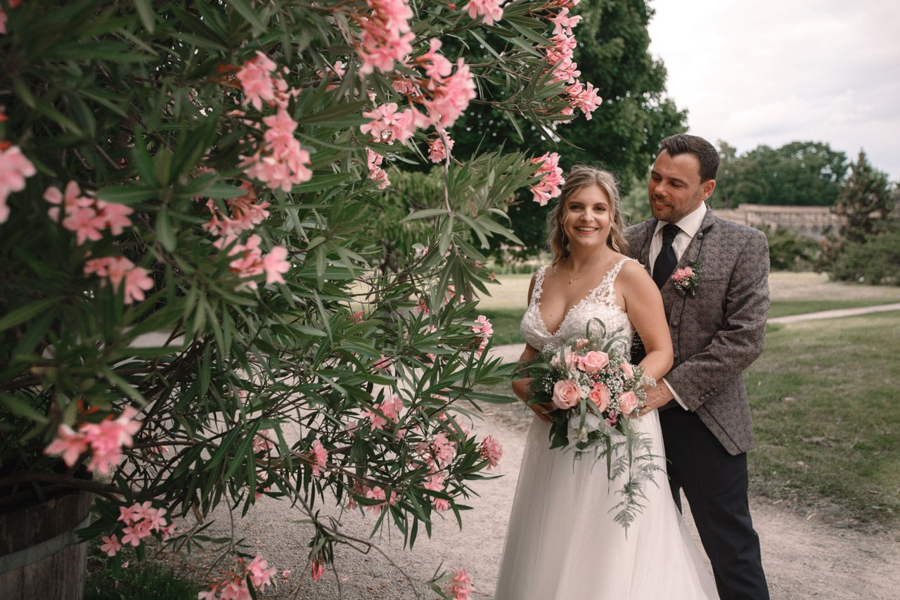 Kirchliche Hochzeit Rheinterrassen Karlsruhe – Noelia & Timo | Hochzeitsfotograf & Videograf