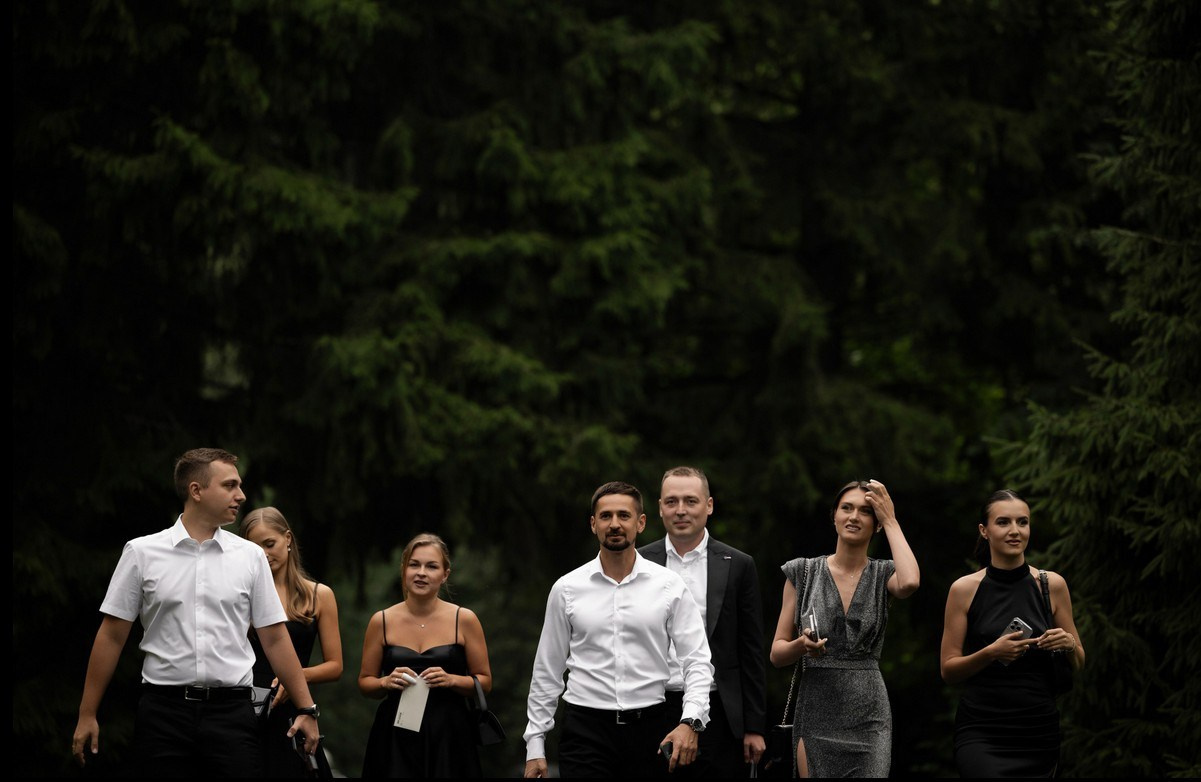 Timeless portrait with minimal styling