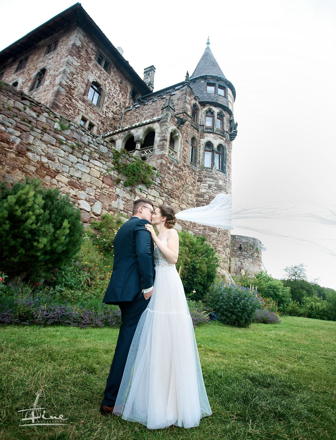 Photographer Zorii. Khanoff production