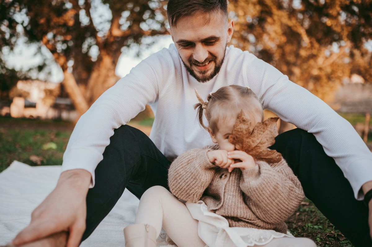 Anastasija, Aleksej i Agata / porodicno fotografisanje napolju. Deciji i porodicni fotograf u Beogradu Oksana Skendzic