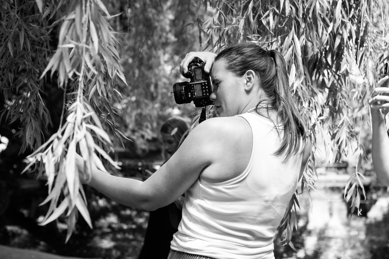 BACKSTAGE. Dana Lišková — Empathetic Photographer | Introspective Artist |Neurodivergent Coach | Founder of Artepy.cz