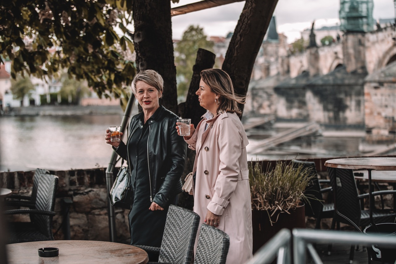 Dana Lišková - Eventová fotografka Praha - event fotografie - firemní akce - byznys portrét - korporátní fotografie 